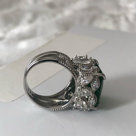 🦚Elegant 925 Silver Ring Green & Clear Stone Sz 9.5🦚 - Picture 15 of 15